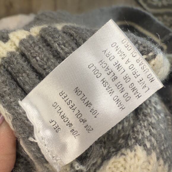 Easel Women's Size L Gray and Cream Star Pullover Sweater #3292 - Picture 5 of 6